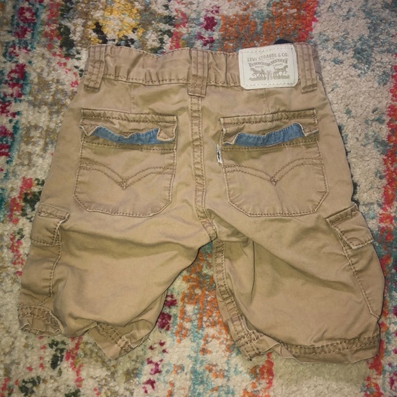 Levi’s cargo shorts - Picture 1 of 3